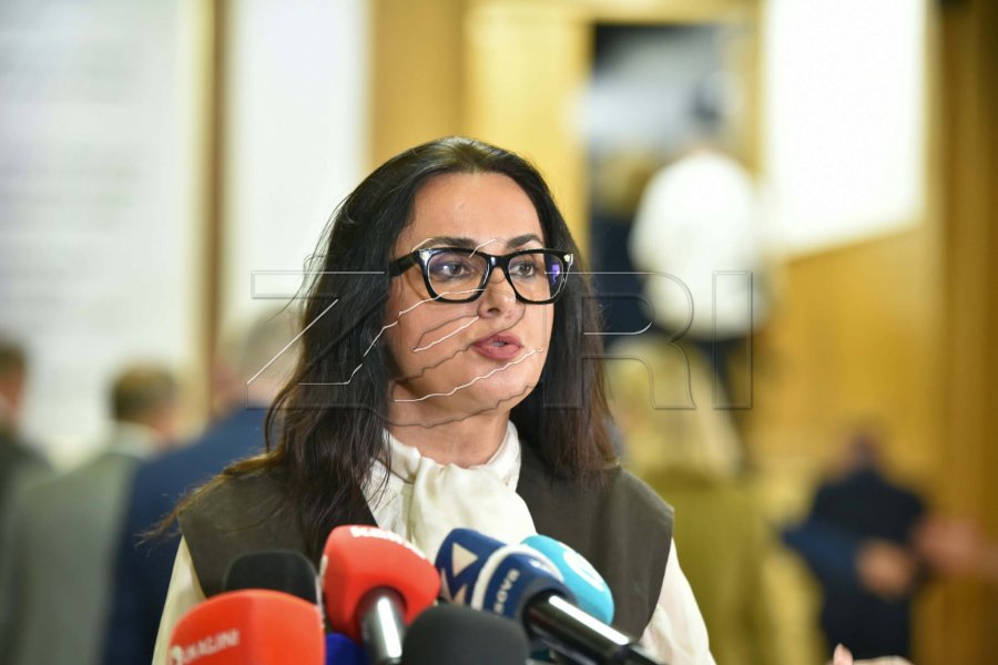 Përplasja në Kuvend: VV bllokon konstituimin, LDK propozon Kujtim Shalën