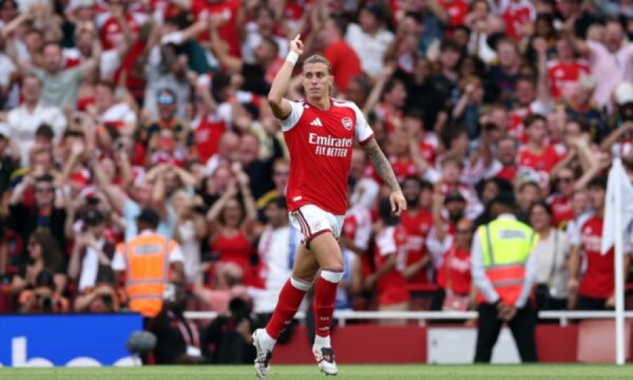 Riccardo Calafiori iu anulua një gol nga VAR-i në fitoren 2-1 të Arsenalit ndaj Chelseat, duke konfirmuar ndikimin e tij si mbrojtësi i majtë më i mirë në Premierligë.