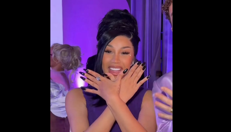 Cardi B dhe shqiponja dykrenare: Një lidhje surprizë me shqiptarët