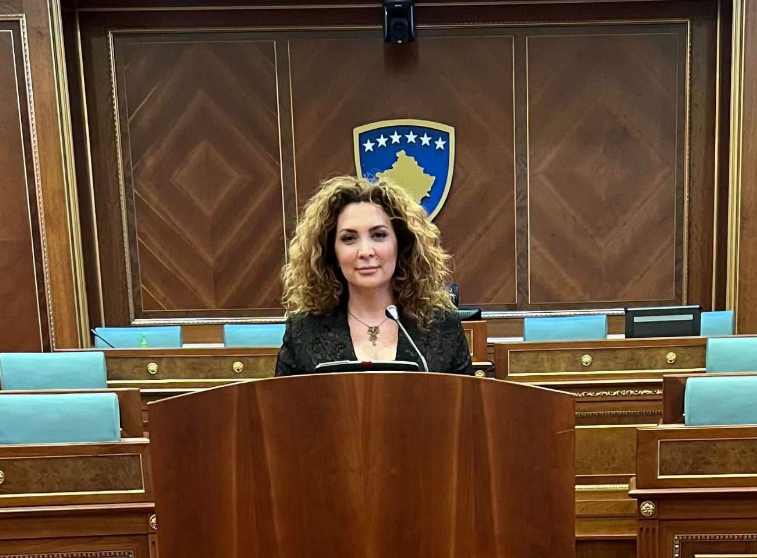 Kontestimi i votës së VV-së për nënkryetaren serbe të Kuvendit të Kosovës