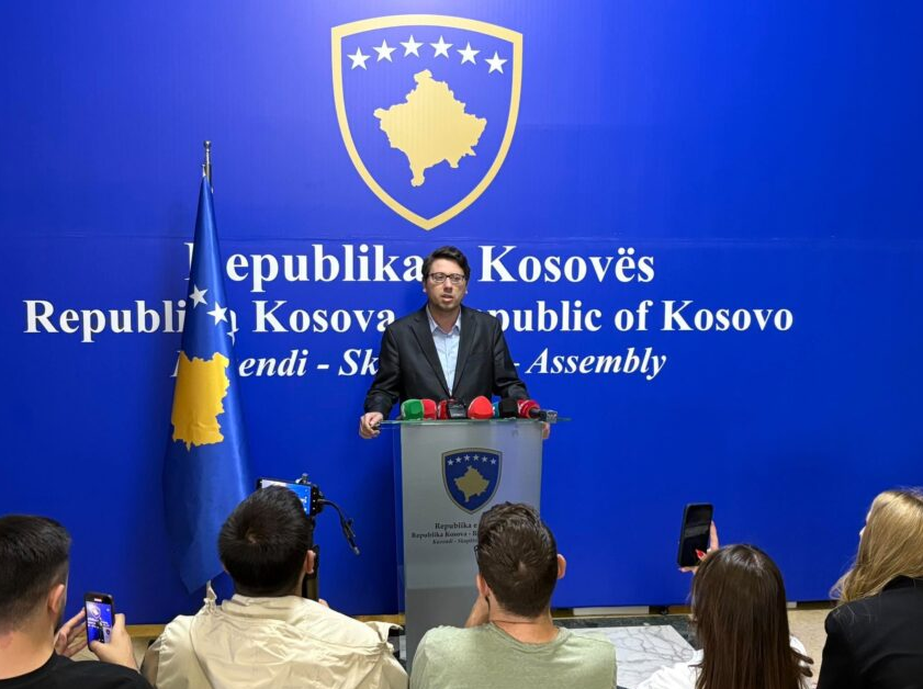 Murati konfirmon se Kuvendi u konstituua pa nënkryetarin e propozuar nga PDK-ja, e cila bojkotoi seancën.