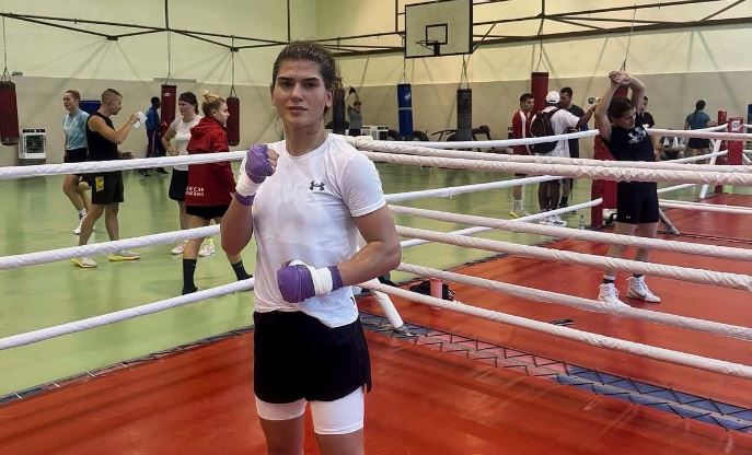 Donjeta Sadiku në kampin përgatitor në Sofje para Kampionatit Evropian të boksit
