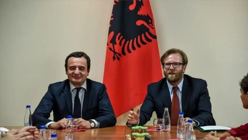 Haki Abazi kallëzon Albin Kurtin për keqpërdorim dhe pengim të institucioneve