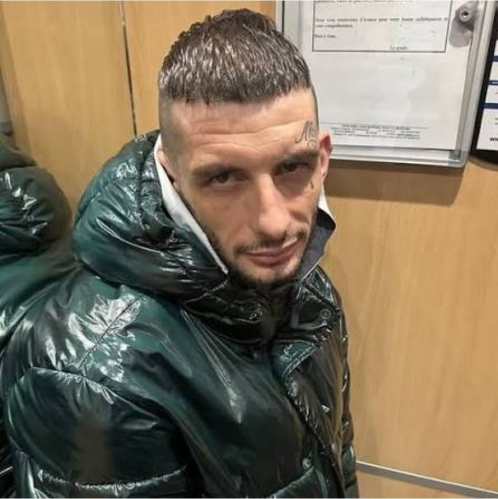 Arrestimi i reperit Mossi në Prishtinë pas kapjes me armë