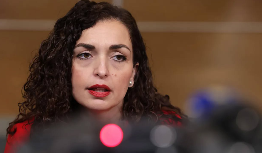 Përplasjet në Kuvend pas bllokimit të votës për nënkryetaren Vlora Çitaku