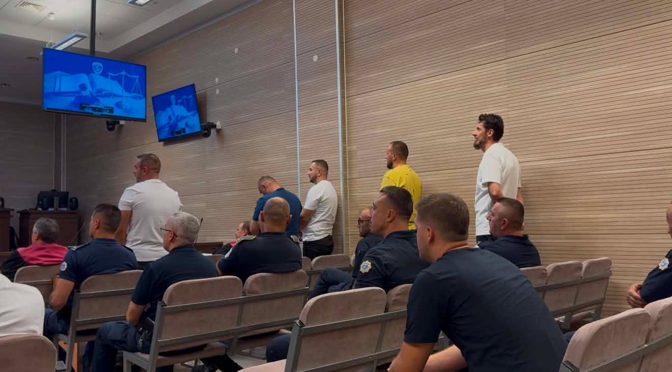 Pesë të akuzuarit e grupit të lidhur me Adem Elshanin deklarohen të pafajshëm pas mbi 18 muaj paraburgim.