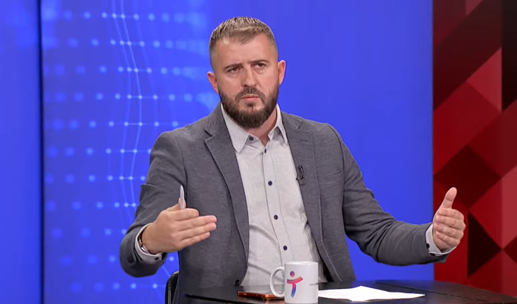 Lushtaku kërkon që Kuvendi i Kosovës t’i lejojë qytetarët të pajisen me armë në rast dënimi të “4-shes” së UÇK-së në Hagë.