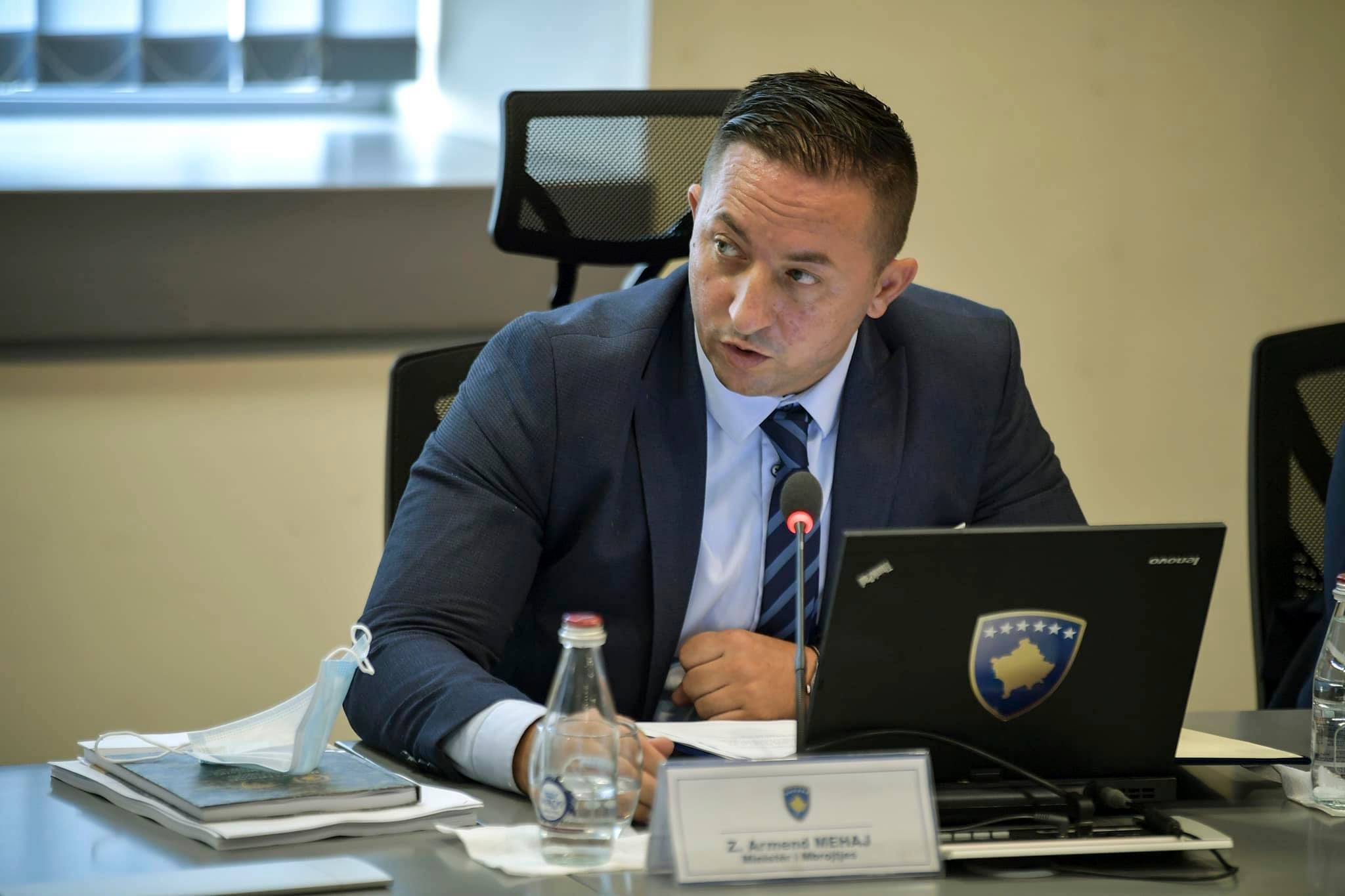 Armend Mehaj kryeson sondazhin për Presidentin e Kosovës, duke lënë pas Vjosa Osmanin