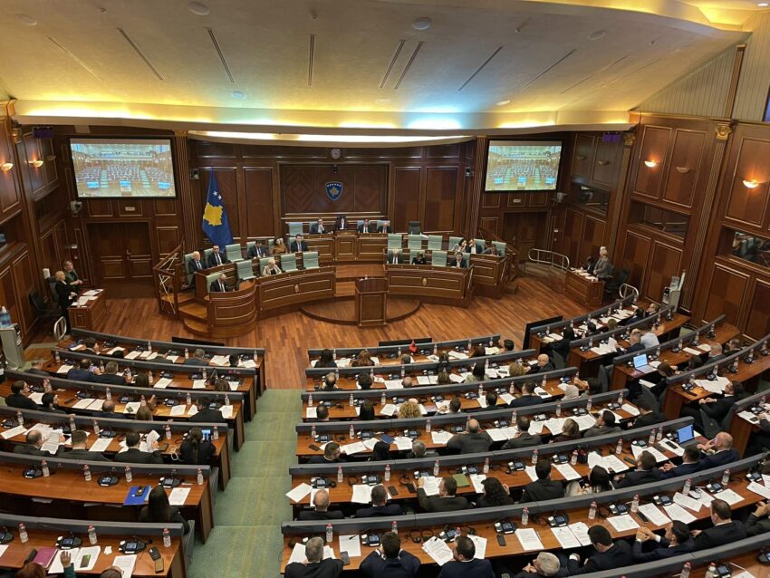 PDK dhe Aleanca paralajmërojnë fazë të re për rikthimin e ligjshmërisë në Kuvend