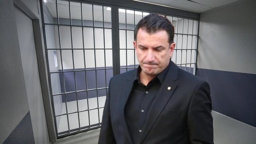 Gjykata e Lartë ka vendosur që Erion Veliaj të mbetet në burg, duke rrëzuar kërkesën e tij për ndryshimin e masës së sigurisë.