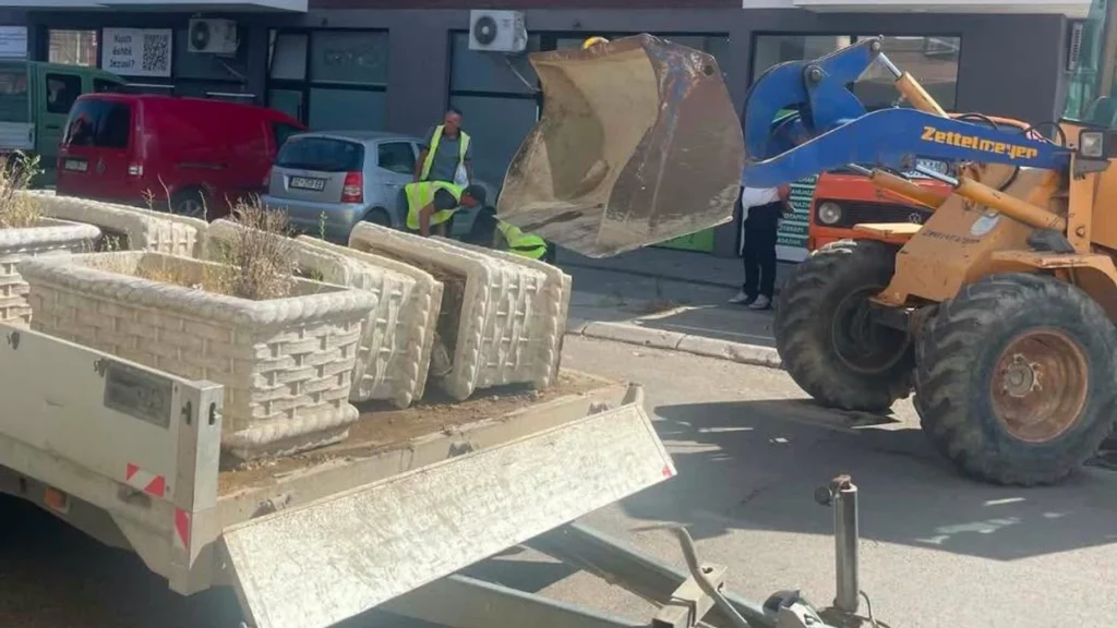 Mitrovica nis aksion për lirimin e hapësirave publike në rrugët kryesore