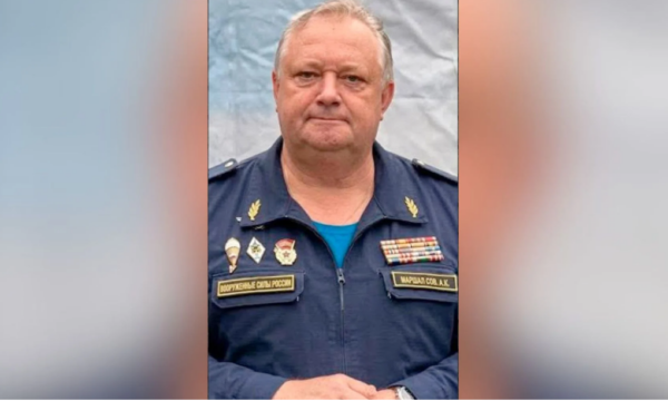 Gjenerali rus Nikolai Varpakhovich u qëllua me armë zjarri në qytetin Engels dhe Komiteti Hetues Rus nisi hetim për tentativën e vrasjes.