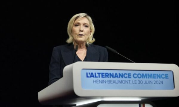 Gara presidenciale franceze 2027: Ekstremistët në krye të sondazheve