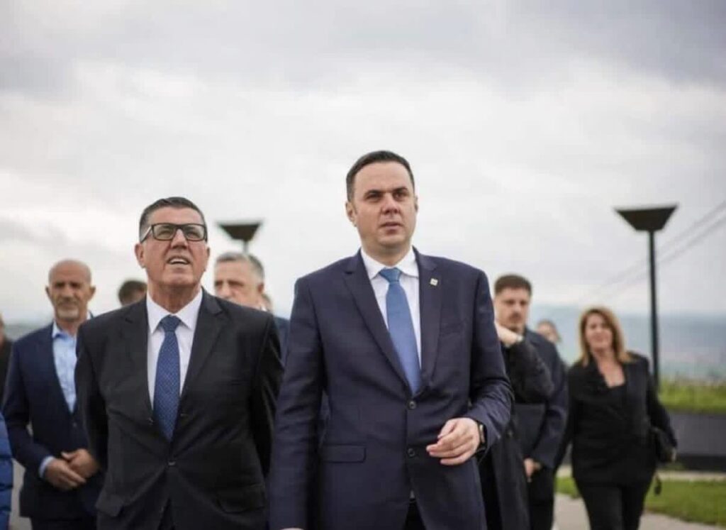 Lutfi Haziri zbulon se Lumir Abdixhiku e dinte që nuk kishte mbështetjen e plotë të deputetëve të LDK-së kur prezantoi Bekim Sejdiun si kandidat për president.