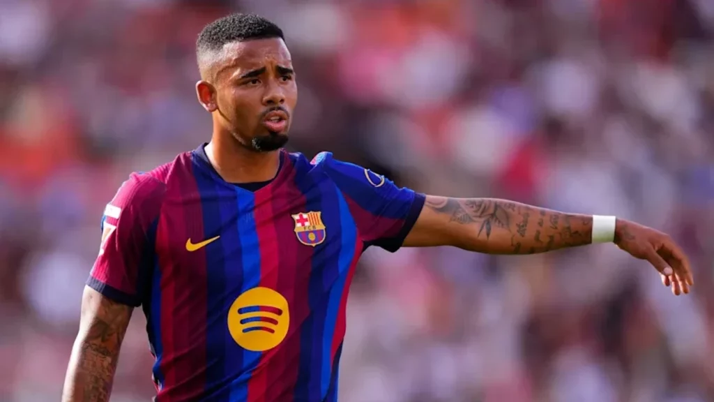Gabriel Jesus zbulon pse u largua papritur nga Arsenali për te Barcelona