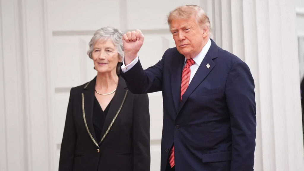 Presidenti Donald Trump deklaron se do të dojë shumë të shohë një Irlandë të bashkuar dhe parashikon se kjo do të ndodhë përfundimisht.