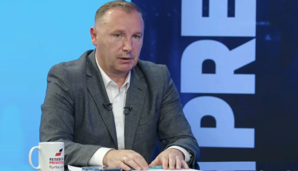 Kurti, Abdixhiku dhe tensionet brenda politikës së Kosovës