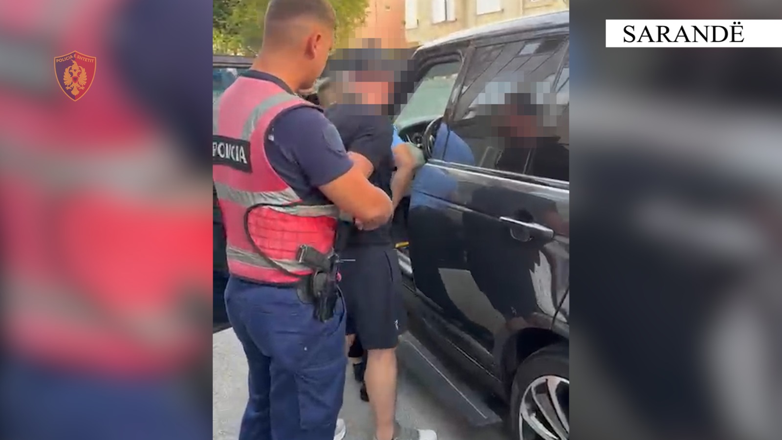 27-vjeçari A. R. nga Saranda është arrestuar zyrtarisht për sulmin ndaj punonjësit të policisë më 17 korrik 2026.