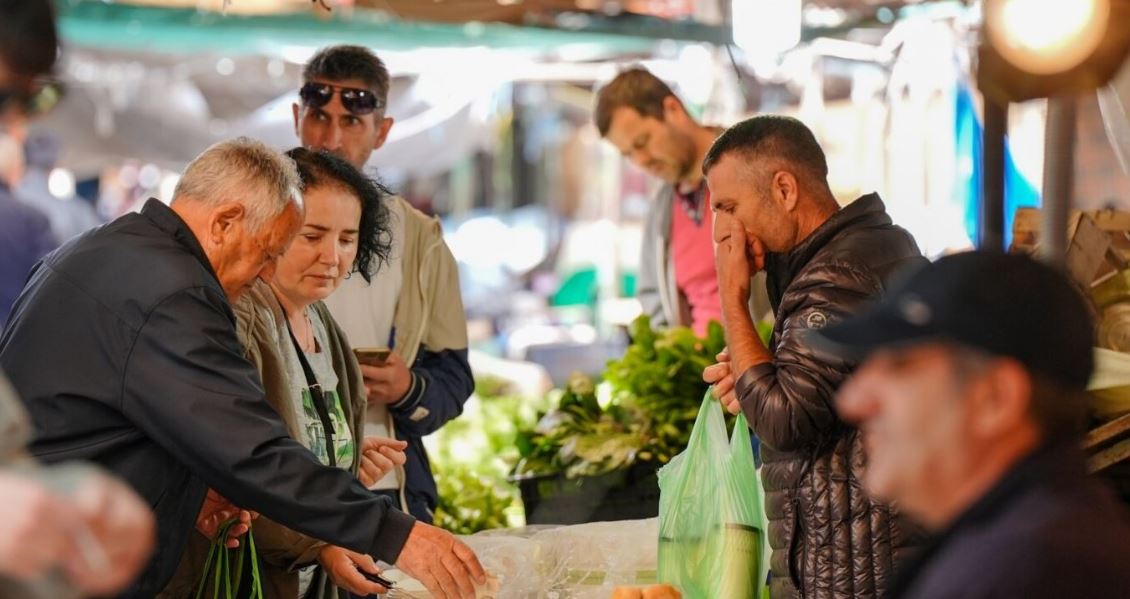 Shqiptarët në krizë të thellë financiare, 39% nuk arrijnë të mbyllin muajin