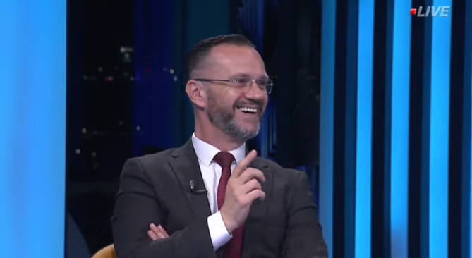 Vjosa Osmani konfirmohet bartëse e listës së LDK-së për zgjedhjet, Lumir Abdixhiku në vendin e dytë.