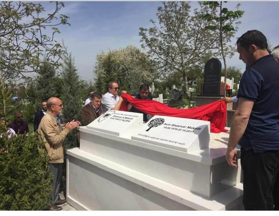 10 vjet pa Shasivar Makollin – Kujtimet dhe nderimet e familjarëve dhe bashkëpunëtorëve