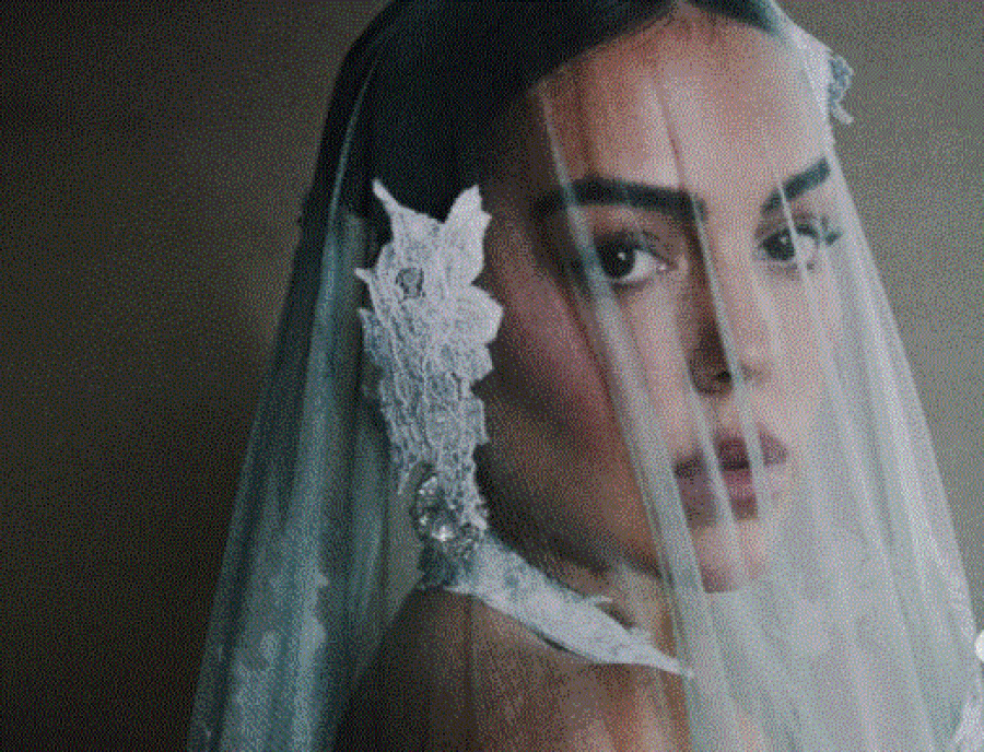 Rruzara milionëshe dhe eleganca e Georginës që ndezi Met Gala-n