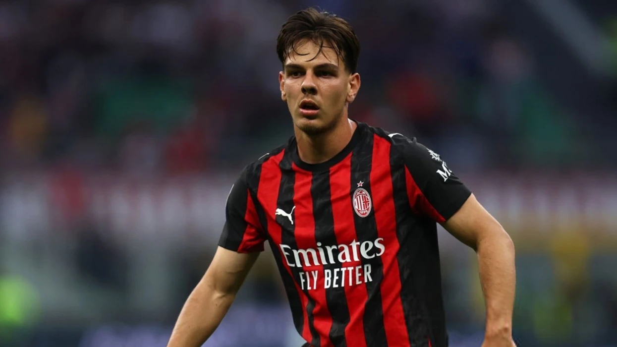 Allegri konfirmon Samuele Riccin si mesfushorin defensiv për ndeshjen ndaj Atalantës, duke lënë jashtë Ardon Jasharin.