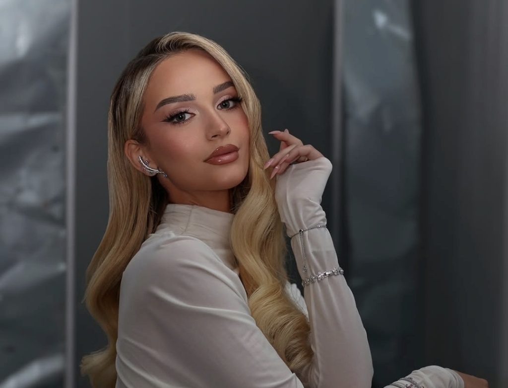 Selin Bollati paralajmëron fansat për një gjendje të vështirë shëndetësore