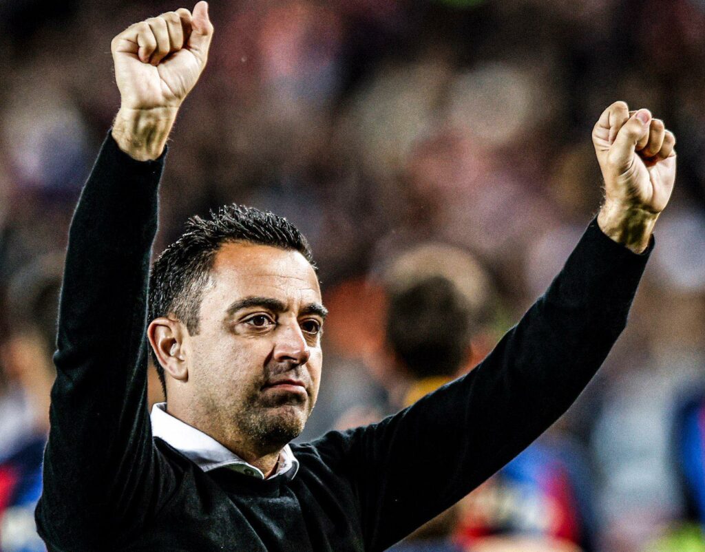 Chelsea përfshin Xavi Hernandez në listën për trajnerin e ri, së bashku me Xabi Alonso, Francesco Farioli dhe Cesc Fabregas.