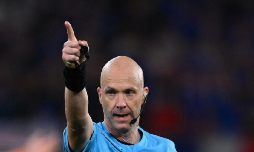 Polemikat për arbitrin Anthony Taylor në ndeshjen Manchester City – Arsenal
