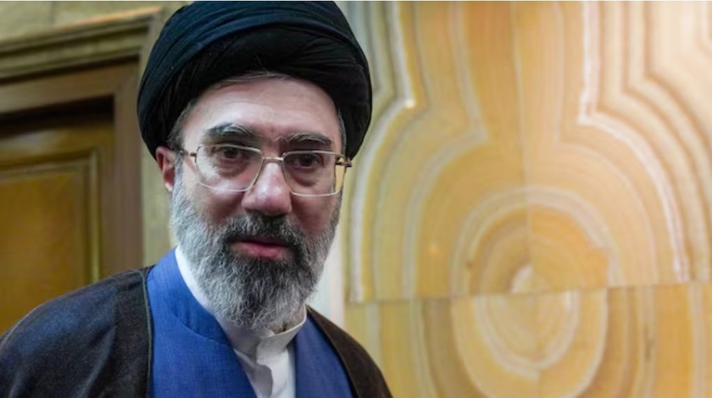 Lideri i ri suprem i Iranit, Mojtaba Khamenei, plagosur rëndë dhe shpërfytyruar në sulmin ajror
