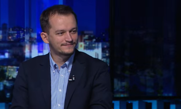 Cakolli kritikon zvarritjen e emërimit të anëtarit të dhjetë të KQZ-së nga Haxhiu