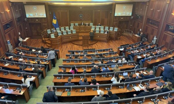 Bllokadë politike rreth zgjedhjes së presidentit në Kosovë, rritet rreziku i zgjedhjeve të parakohshme