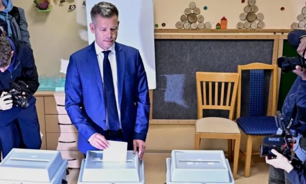 Kandidati Magyar paralajmëron ndryshim regjimi në Hungari