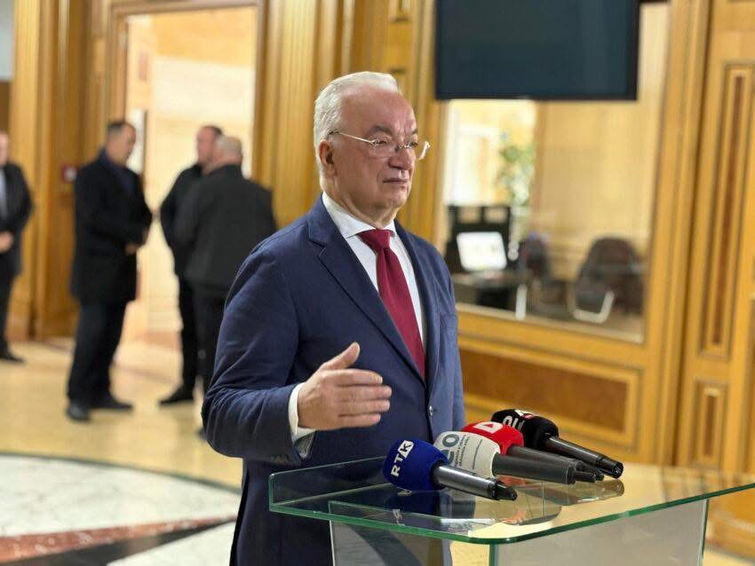 Haliti kritikon mandatin e Vjosa Osmanit dhe përplasjet me Kurtin