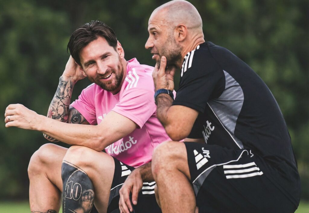 Guillermo Hoyos emërohet trajner i ri i Inter Miami pas dorëheqjes së Mascheranos.