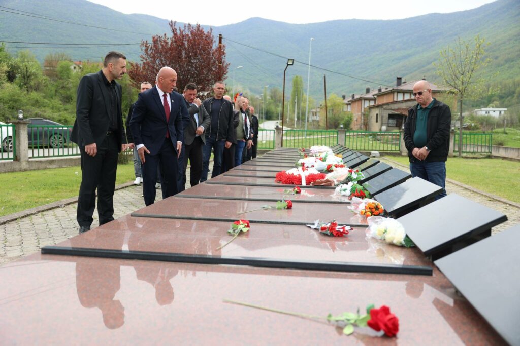 Kujtimi i dëshmorëve dhe martirëve në Has dhe ngjarjet tragjike të luftës në Kosovë