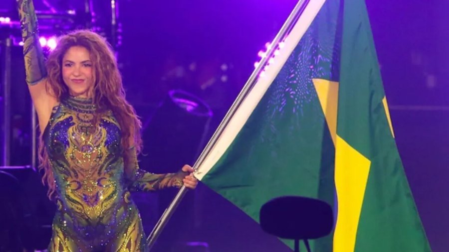 Shakira mbledh mbi 2 milionë njerëz në koncertin më të madh në Copacabana