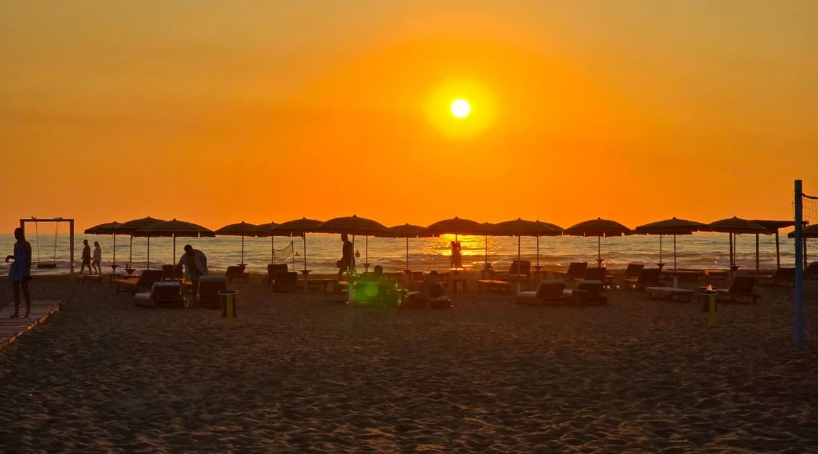 Lezha miraton tarifat e reja për plazhet, 3 euro në publike dhe deri në 20 euro në private.