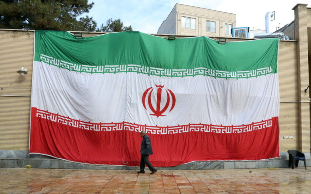 Ekonomia e Iranit në rënie të lirë për shkak të luftës dhe sanksioneve
