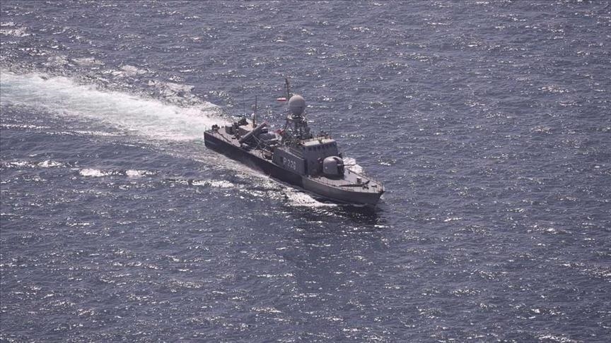 Marinarët e bllokuar në ngushticë presin kthimin në shtëpi pas armëpushimit SHBA-Iran