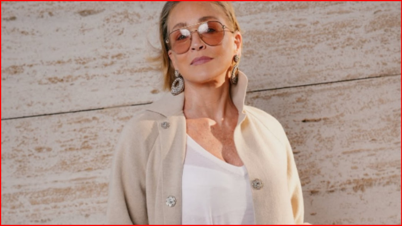 Sharon Stone sfidon standardet me foto natyrale në bikini
