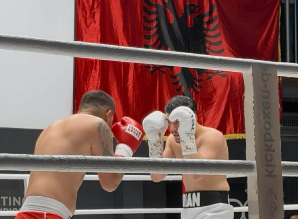 Arian Elezaj triumfon me nokaut të shpejtë në Mynih
