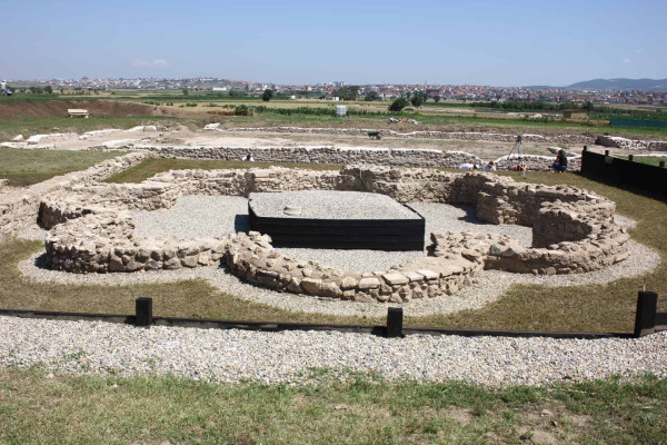 Dita Botërore e Monumenteve dhe Vendbanimeve Historike: Një Thirrje për Ruajtjen e Trashëgimisë Kulturore