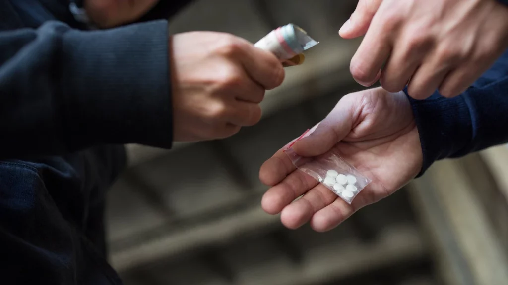 Rritja shqetësuese e përdorimit të kokainës në Kosovë dhe rreziku për të miturit