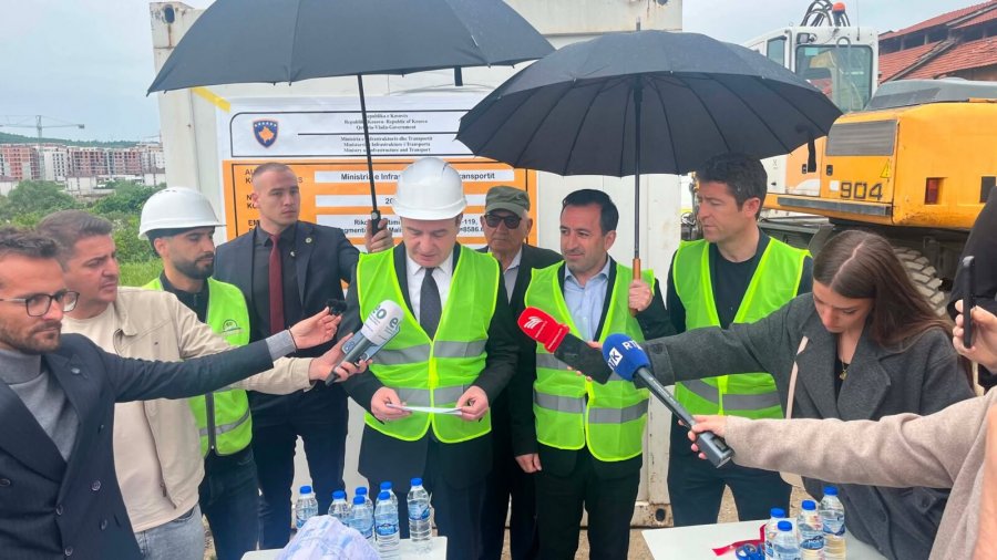 Nis rikonstruktimi i rrugës Kijevë–Malishevë me investim prej 2.4 milionë euro dhe rehabilitim mbi 11 km.