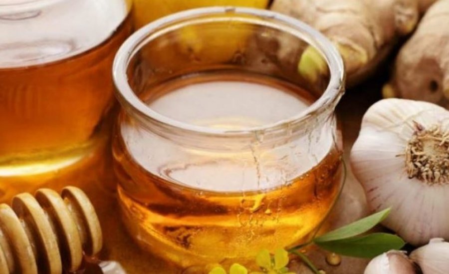 Sekreti i mjaltit për një lëkurë të re dhe të shëndetshme
