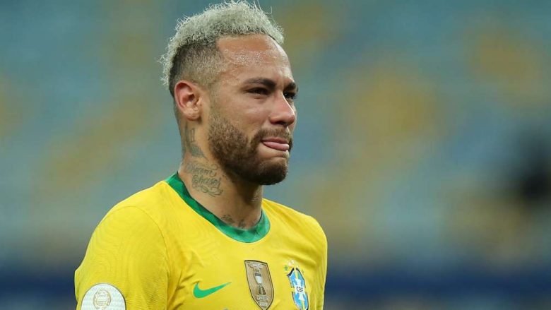 Neymar ka kërkuar falje publike për goditjen me shuplakë ndaj Robinho Jr gjatë stërvitjes te Santos.