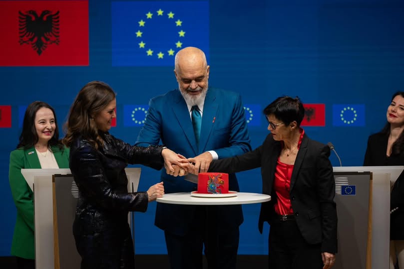 Shqipëria më pranë Bashkimit Europian në Ditën e Europës