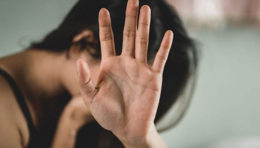 Dhuna në familje në Pejë, Rahovec e Skenderaj: Arrestime dhe kërkime në vazhdim